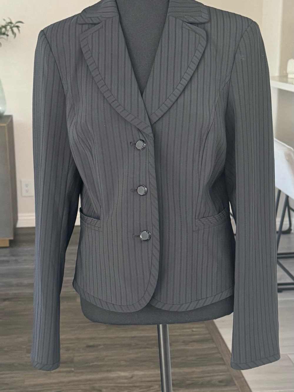 Georgiou Studio Charcoal Pinstripe Blazer Size 8